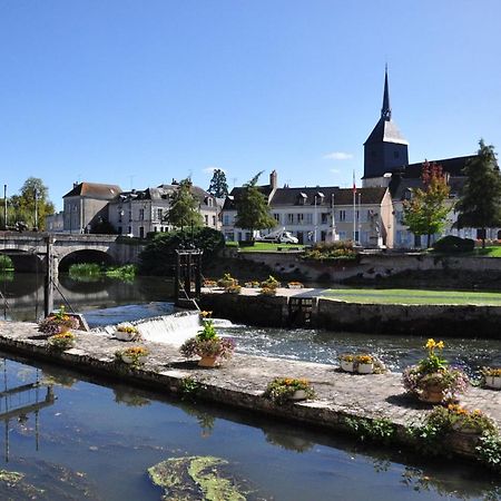 Le Grand Appartement - 90M2- 2 Chb , 1 Mezzanine - 6Pers Romorantin-Lanthenay Eksteriør billede